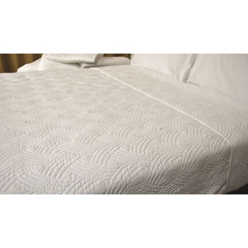 Kartri Quilted Impressions Breezes Coverlet, Queen/Full 96"x98", White